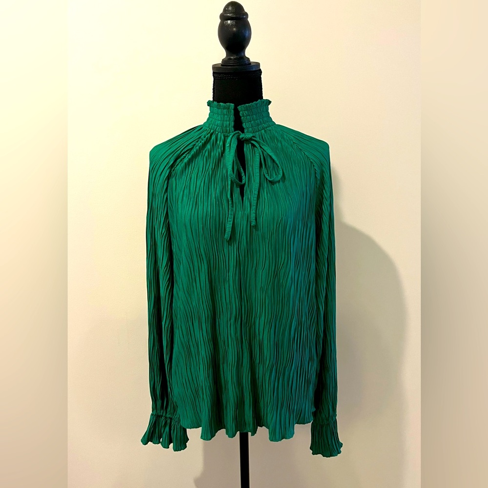 Elegant Green Pleated Women's Top